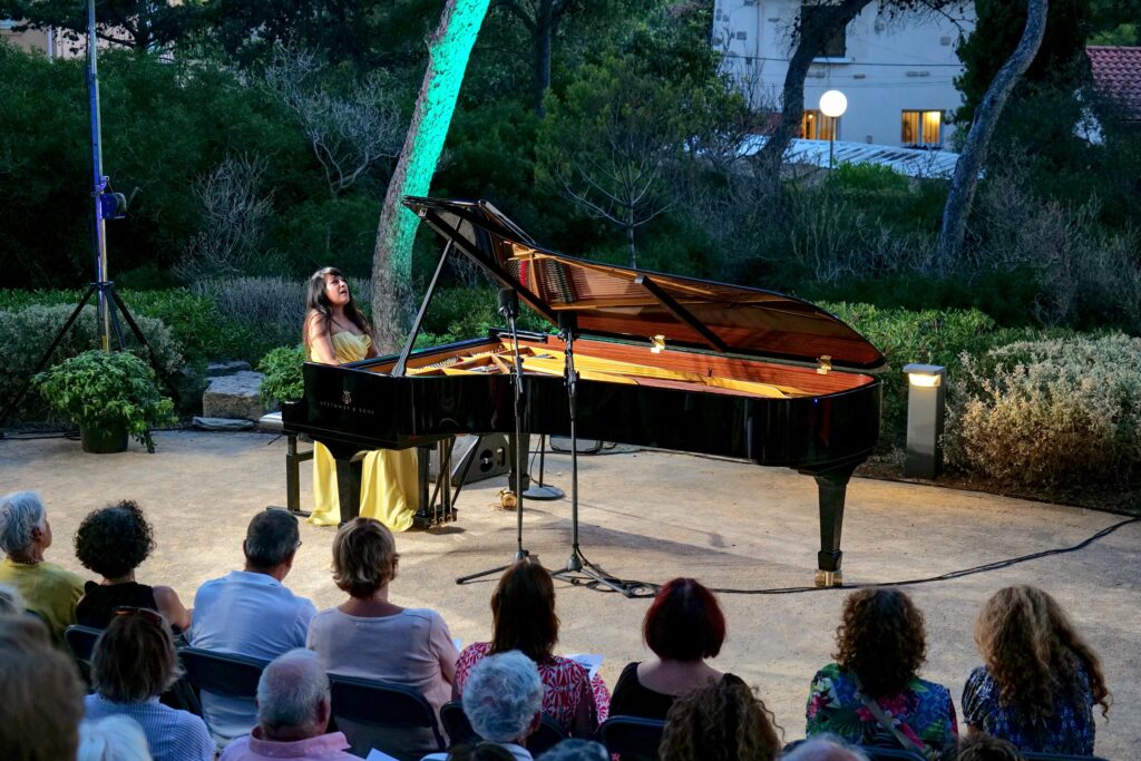 Page vague classique - site ville de Six Fours-les-Plages